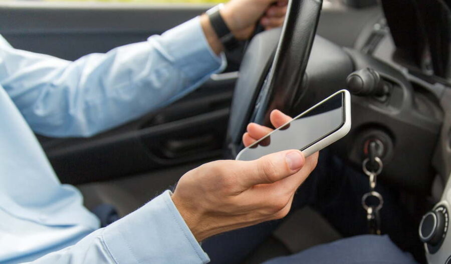 Les Applications Incontournables pour Devenir Maître de la Route Sans Débourser un Centime 🚗💨